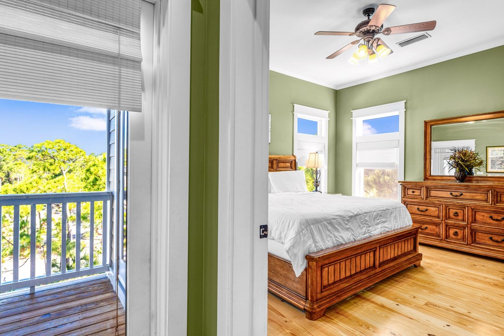 St. George Island, Florida, 32328, United States, 4 Bedrooms Bedrooms, ,4 BathroomsBathrooms,Residential,Active,2045322