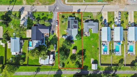 Photo of 513 Woodward Ave, Port Saint Joe, FL 32456 (MLS # 329350)