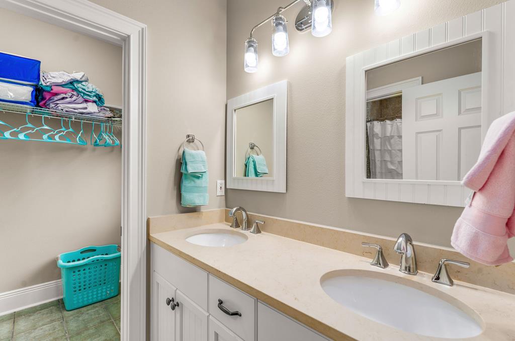 St. George Island, Florida, 32328, United States, 5 Bedrooms Bedrooms, ,6 BathroomsBathrooms,Residential,Active,1850708