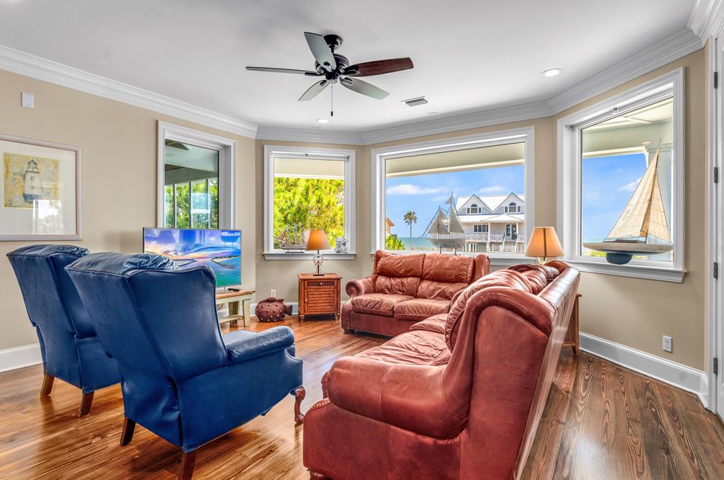 St. George Island, Florida, 32328, United States, 5 Bedrooms Bedrooms, ,6 BathroomsBathrooms,Residential,Active,1850708