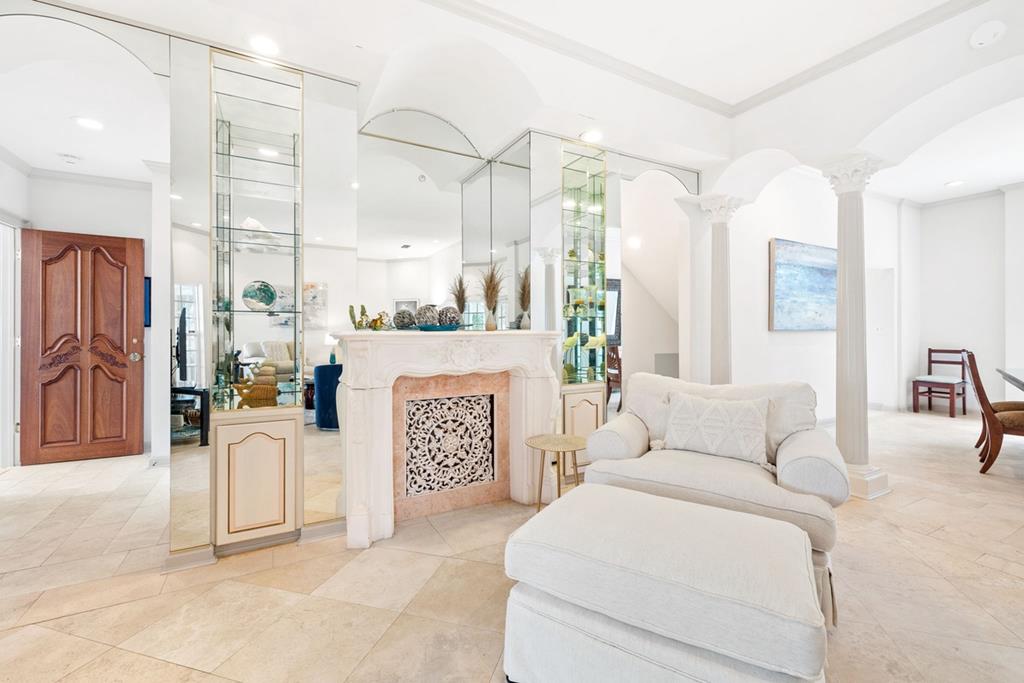 St. George Island, Florida, 32328, United States, 5 Bedrooms Bedrooms, ,5 BathroomsBathrooms,Residential,Active,2013133