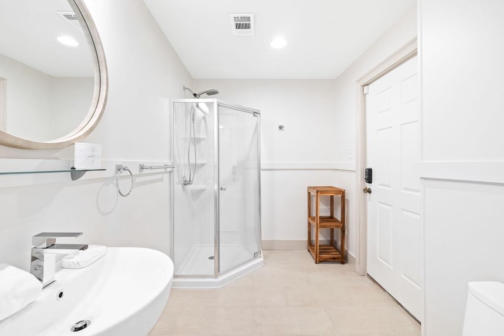 St. George Island, Florida, 32328, United States, 5 Bedrooms Bedrooms, ,5 BathroomsBathrooms,Residential,Active,2013133