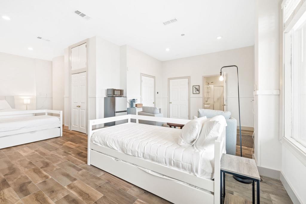 St. George Island, Florida, 32328, United States, 5 Bedrooms Bedrooms, ,5 BathroomsBathrooms,Residential,Active,2013133