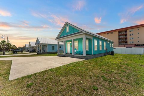 Photo of 107 Ocean View Dr, Mexico Beach, FL 32456 (MLS # 327915)