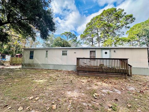 Photo of 280 24th Ave, Apalachicola, FL 32320 (MLS # 324714)