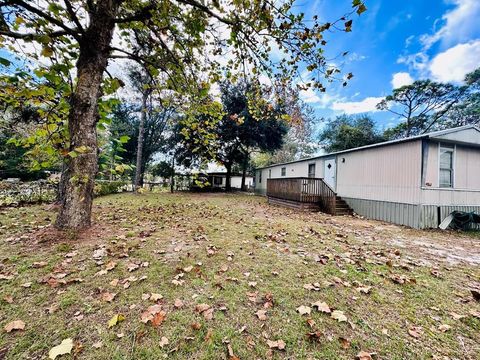 Photo of 280 24th Ave, Apalachicola, FL 32320 (MLS # 324714)