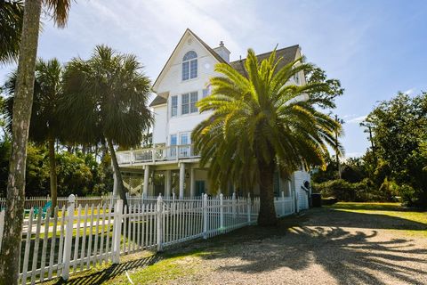 Photo of 312 Land St, Saint George Island, FL 32328 (MLS # 326548)