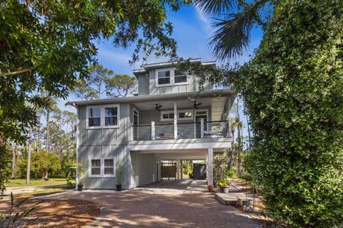 Photo of 825 E Pine Ave, Saint George Island, FL 32328 (MLS # 328544)
