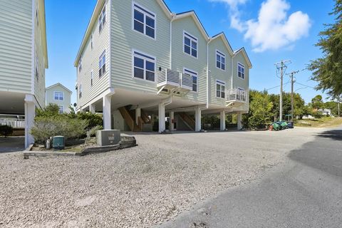 Photo of 703 SE 3rd St #703-A, Carrabelle, FL 32322 (MLS # 324091)