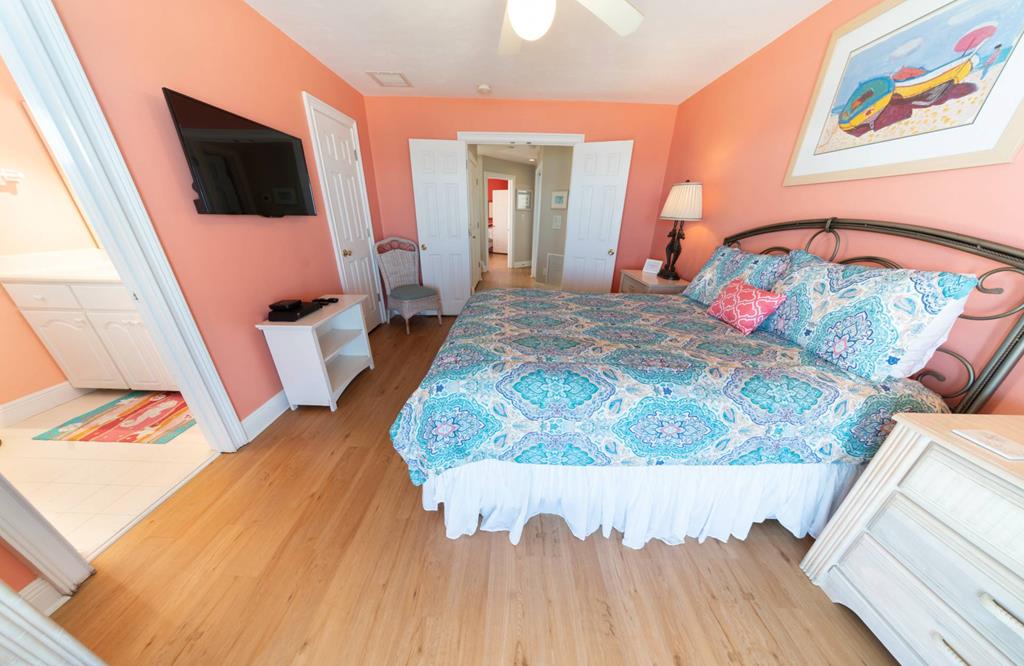 St. Island, FL MLS 319900 5 Bed, 5 Bath, 3276 Sqft Home