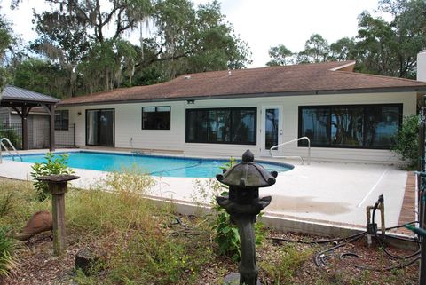 Photo of 215 N Bay Shore Dr, Eastpoint, FL 32328 (MLS # 324209)