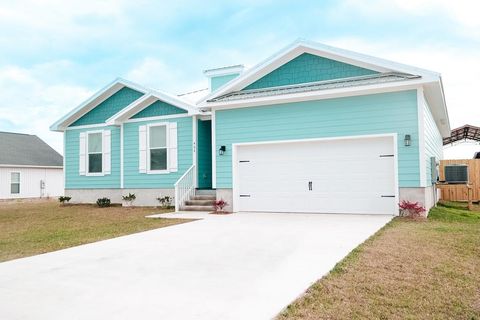 Photo of 402 California Dr, Mexico Beach, FL 32456 (MLS # 325018)