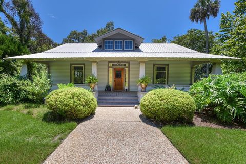 Photo of 160 Ave C, Apalachicola, FL 32320 (MLS # 328207)