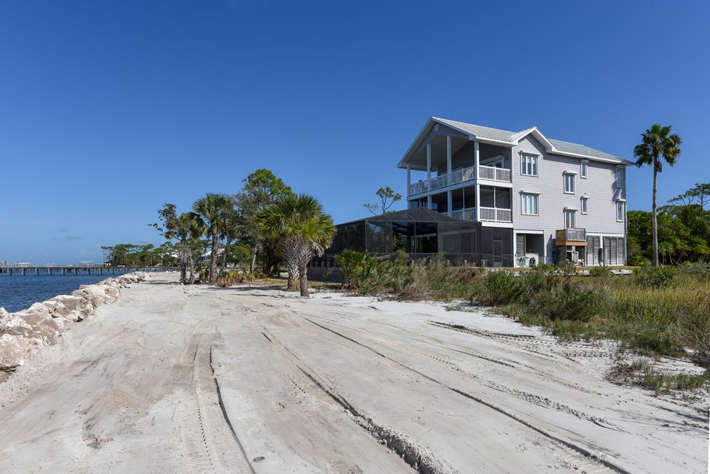 St. George Island, Florida, 32328, United States, 5 Bedrooms Bedrooms, ,6 BathroomsBathrooms,Residential,Active,2013136