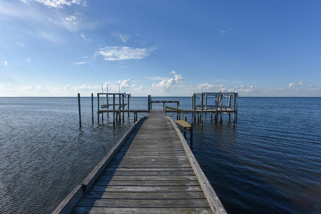 St. George Island, Florida, 32328, United States, 5 Bedrooms Bedrooms, ,6 BathroomsBathrooms,Residential,Active,2013136