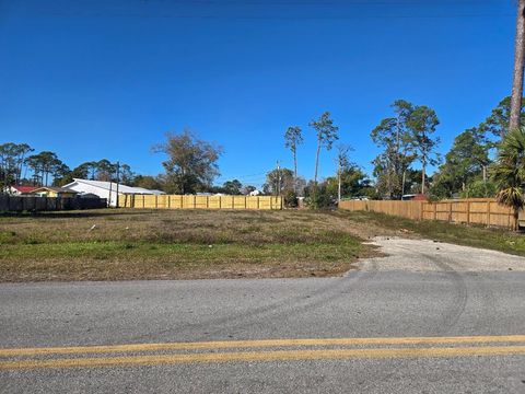 Photo of 405 16th St, Port Saint Joe, FL 32456 (MLS # 324840)