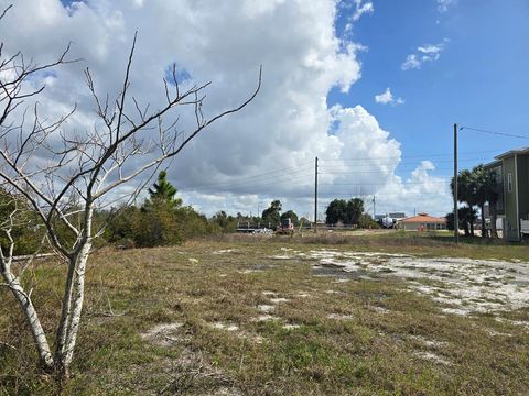 Photo of 120 16th St, Mexico Beach, FL 32456 (MLS # 327662)