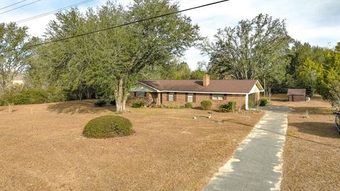 Photo of 18799 NE Roy Golden Rd, Blountstown, FL 32424 (MLS # 326252)