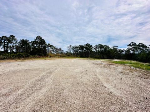 Photo of 295 Airport Rd, Carrabelle, FL 32322 (MLS # 325164)