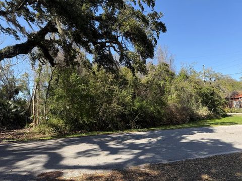 Photo of 200/210 5th St, Apalachicola, FL 32320 (MLS # 321243)