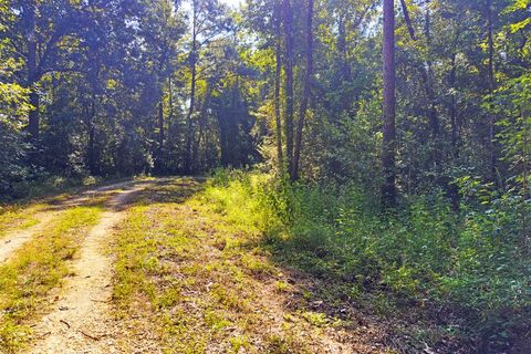 Photo of 325 Riverside Cir, Wewahitchka, FL 32465 (MLS # 324048)