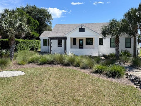Photo of 214 Ave C, Apalachicola, FL 32320 (MLS # 329711)
