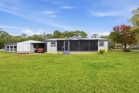 Photo of 6 Bayview Dr, Apalachicola, FL 32320 (MLS # 323828)