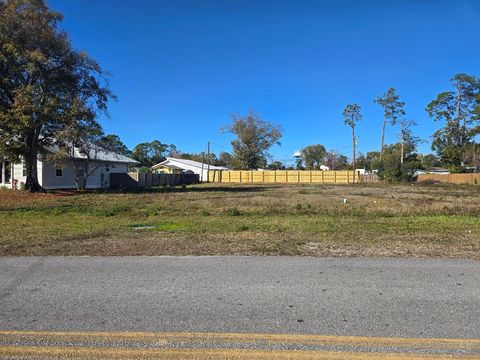 Photo of 403 16th St, Port Saint Joe, FL 32456 (MLS # 324839)