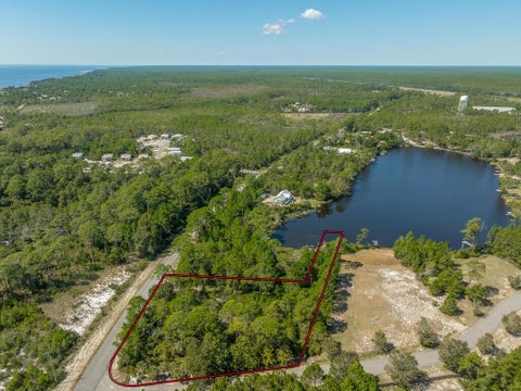 Photo of 135 Airport Rd, Carrabelle, FL 32322 (MLS # 329820)