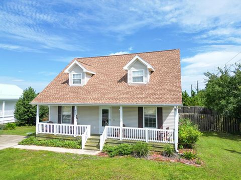 Photo of 400 La Siesta Dr, Mexico Beach, FL 32456 (MLS # 324031)