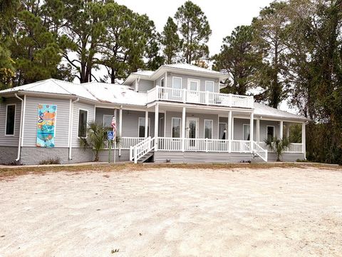 Photo of 406 SE Ave B, Carrabelle, FL 32322 (MLS # 327917)