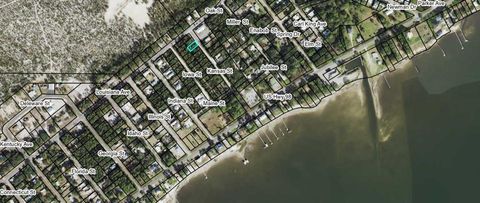 Photo of 158 Kansas St, Carrabelle, FL 32322 (MLS # 319915)