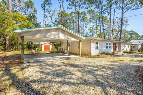 Photo of 253 Prado St, Apalachicola, FL 32320 (MLS # 321979)