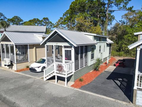 Photo of 819 Haven Ct, Carrabelle, FL 32322 (MLS # 320055)