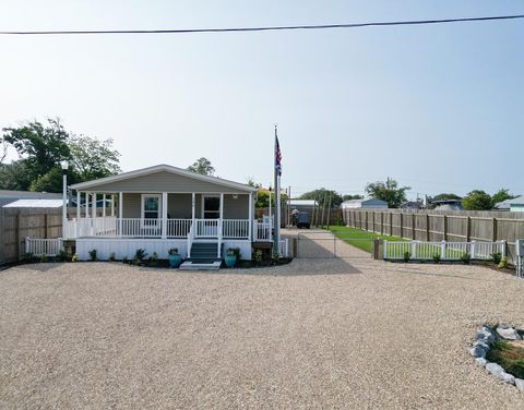 Photo of 346 Ponce De Leon St, Port Saint Joe, FL 32456 (MLS # 322182)
