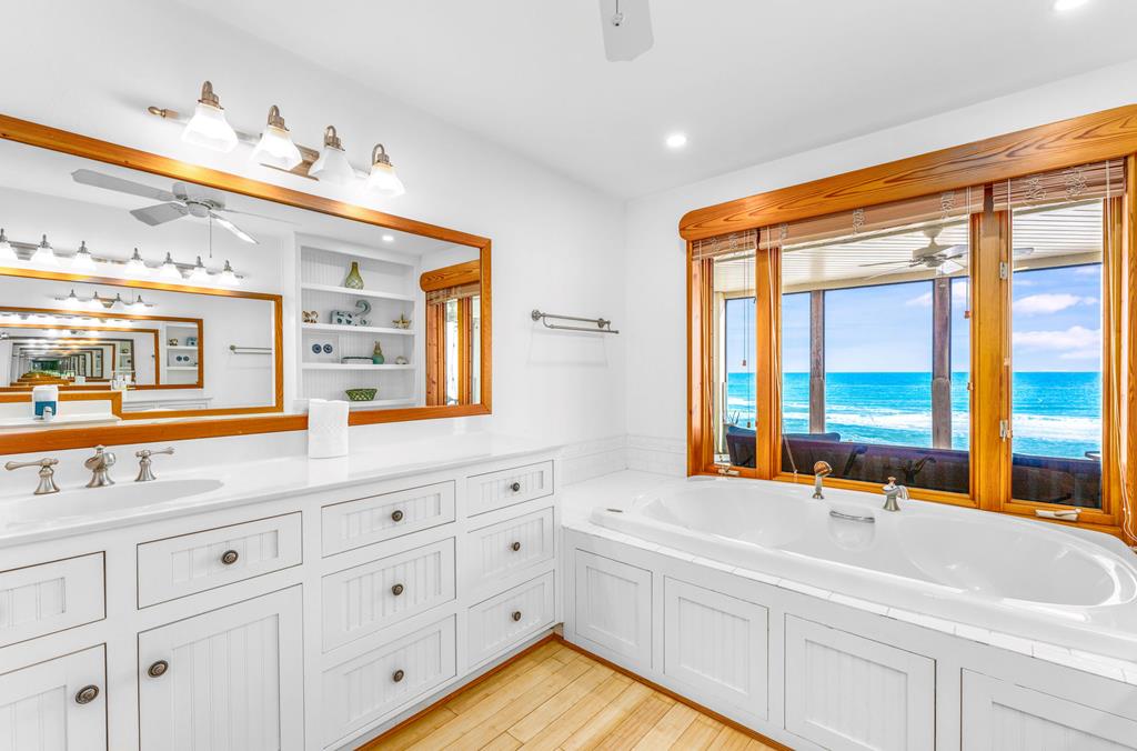 St. George Island, Florida, 32328, United States, 5 Bedrooms Bedrooms, ,5 BathroomsBathrooms,Residential,Active,2012440