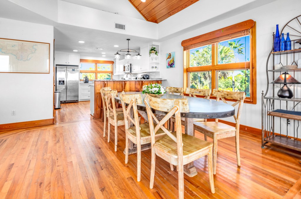 St. George Island, Florida, 32328, United States, 5 Bedrooms Bedrooms, ,5 BathroomsBathrooms,Residential,Active,2012440