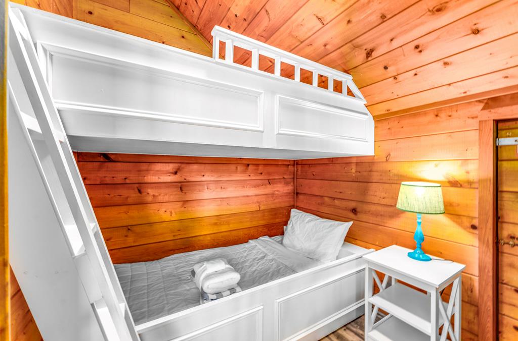 St. George Island, Florida, 32328, United States, 5 Bedrooms Bedrooms, ,5 BathroomsBathrooms,Residential,Active,2012440