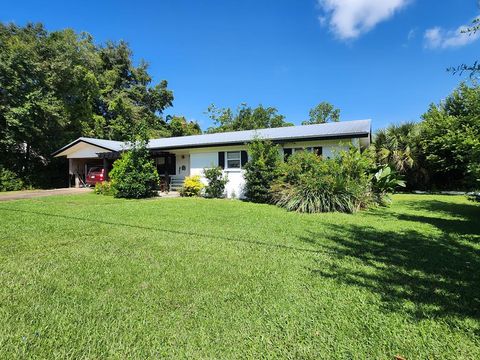 Photo of 305 20th St, Port Saint Joe, FL 32456 (MLS # 323996)