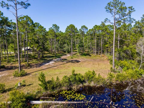 Photo of 321 Baywood Dr, Carrabelle, FL 32322 (MLS # 328454)