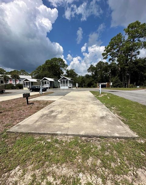 Photo of 820 Haven Ct, Carrabelle, FL 32322 (MLS # 320646)