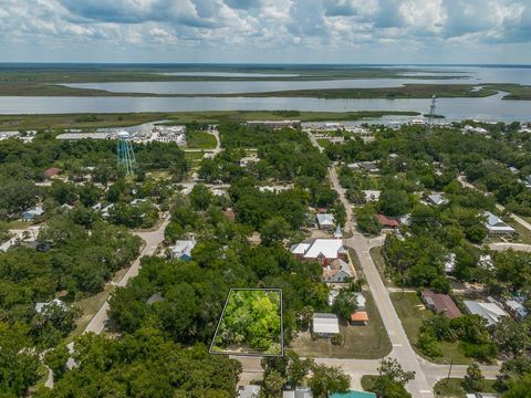 Photo of 173 7th St, Apalachicola, FL 32320 (MLS # 322373)