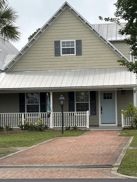 Photo of 1014 Long Ave #:, Port Saint Joe, FL 32456 (MLS # 328279)
