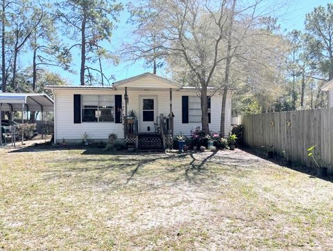 Photo of 122 Bragdon St, Carrabelle, FL 32322 (MLS # 319705)