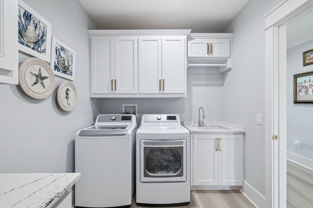 St. George Island, Florida, 32328, United States, 5 Bedrooms Bedrooms, ,6 BathroomsBathrooms,Residential,Active,1943705