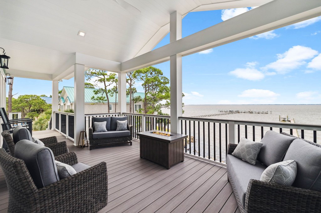 St. George Island, Florida, 32328, United States, 5 Bedrooms Bedrooms, ,6 BathroomsBathrooms,Residential,Active,1943705