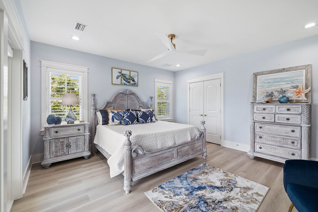 St. George Island, Florida, 32328, United States, 5 Bedrooms Bedrooms, ,6 BathroomsBathrooms,Residential,Active,1943705