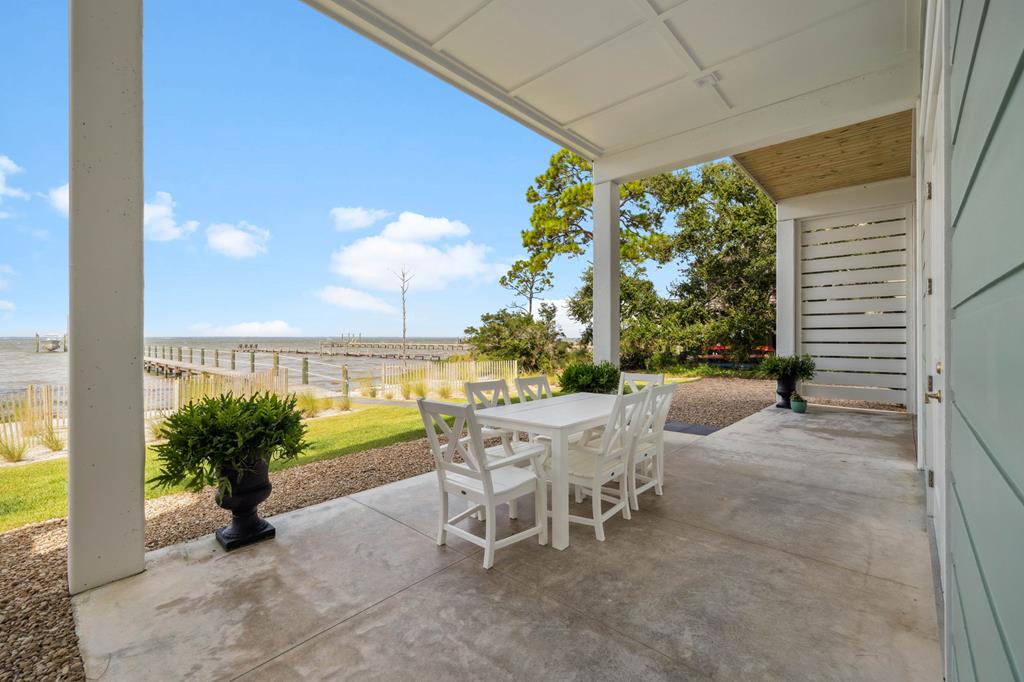 St. George Island, Florida, 32328, United States, 5 Bedrooms Bedrooms, ,6 BathroomsBathrooms,Residential,Active,1943705