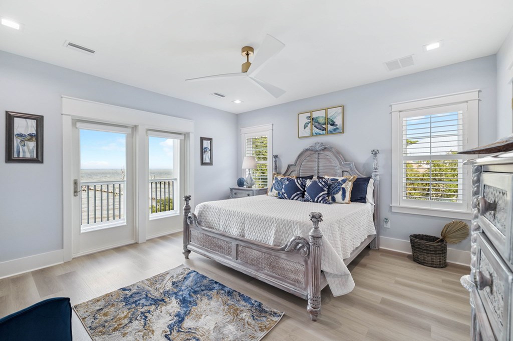 St. George Island, Florida, 32328, United States, 5 Bedrooms Bedrooms, ,6 BathroomsBathrooms,Residential,Active,1943705