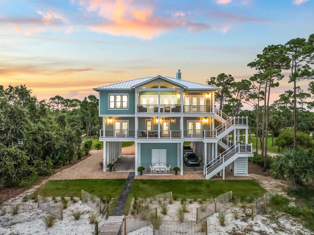 St. George Island, Florida, 32328, United States, 5 Bedrooms Bedrooms, ,6 BathroomsBathrooms,Residential,Active,1943705